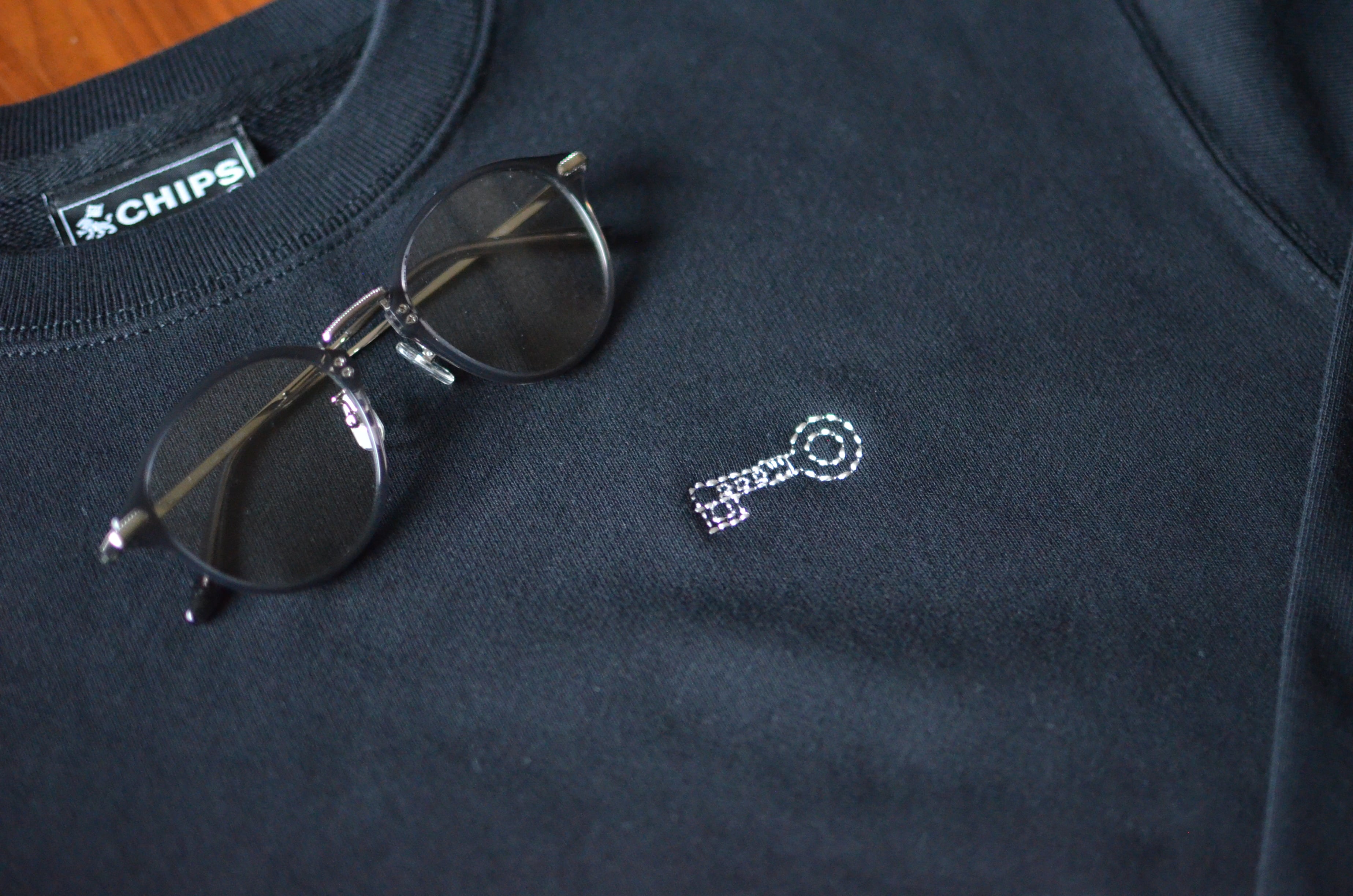 ★★★CHIPS key crew neck 抽選券付き