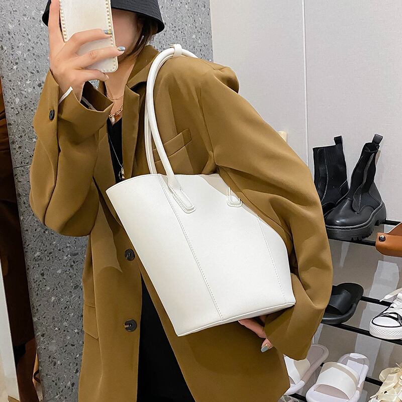 大容量のハンドバッグ2020新しい流行のファッションオールマッチワンショルダーハンドバッグバージョンのネットレッドオーシャンバケットバッグ Tiancai_Wing_Bag3551341