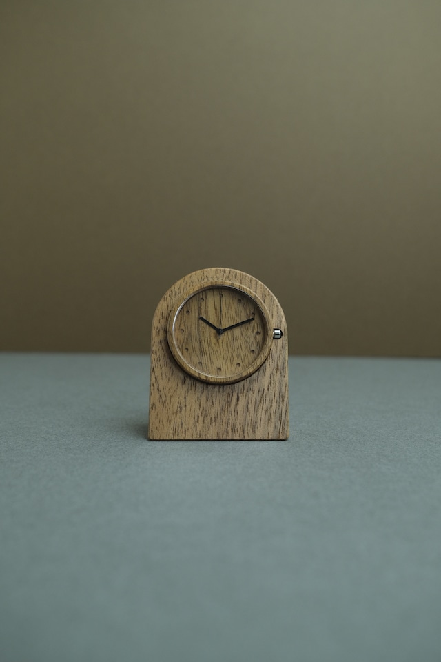 Desk Clock - Japanese walnut wood (Kurumi) 02