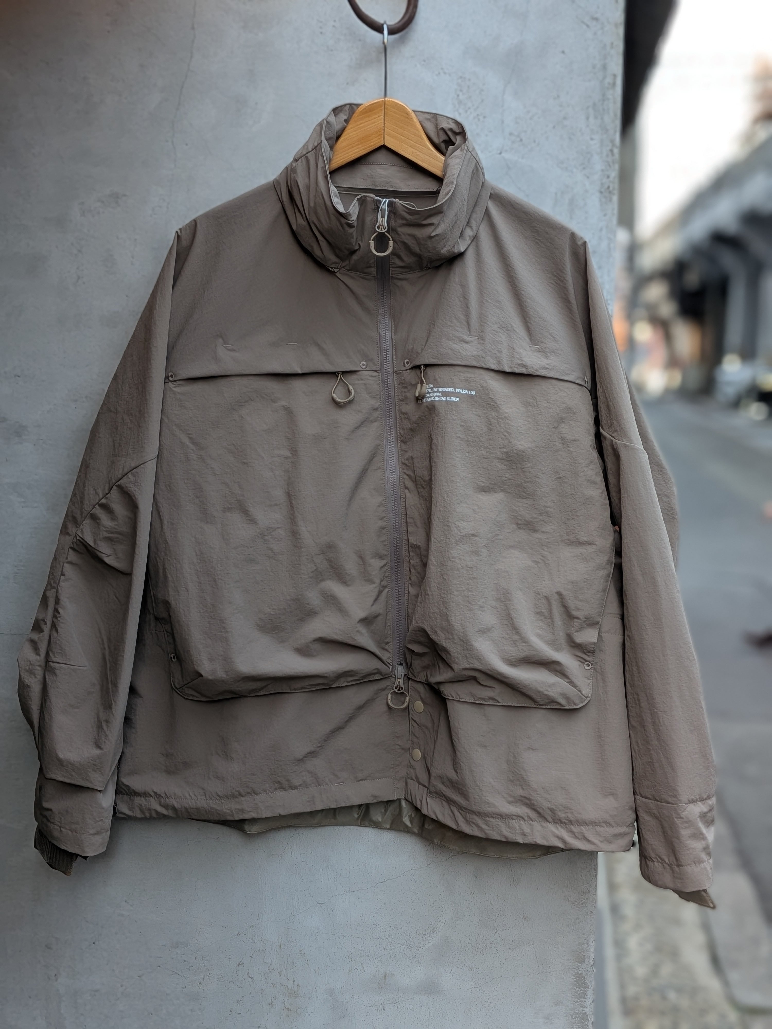 COMFY CMF OUTDOOR GARMENT “SST JK NYLON” D.GRAIGE