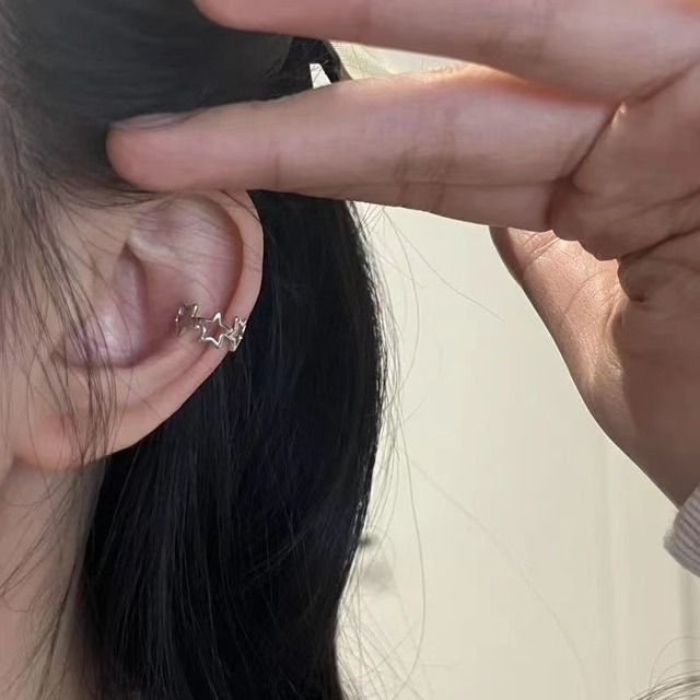 candycat 銀色シンプル星型ピアス 인테리어
