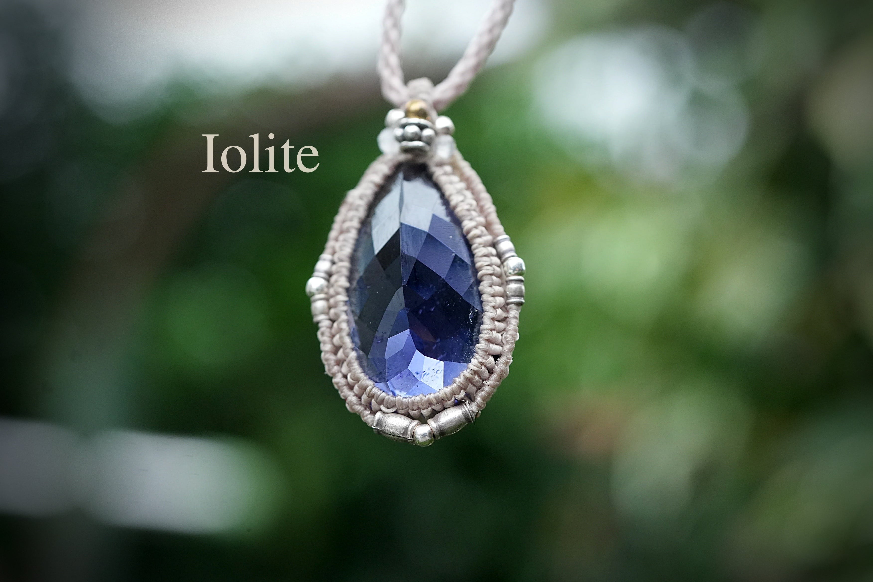 レア宝石 大きなアイオライト★マクラメネックレス 2056