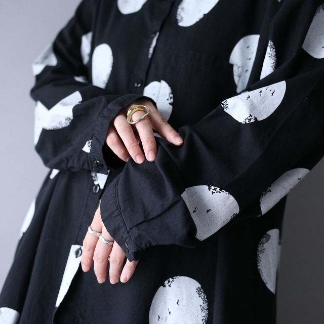 "水玉" monotone coloring full pattern over silhouette shirt