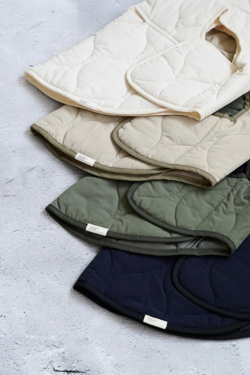 QUILTING HOODIE VEST　