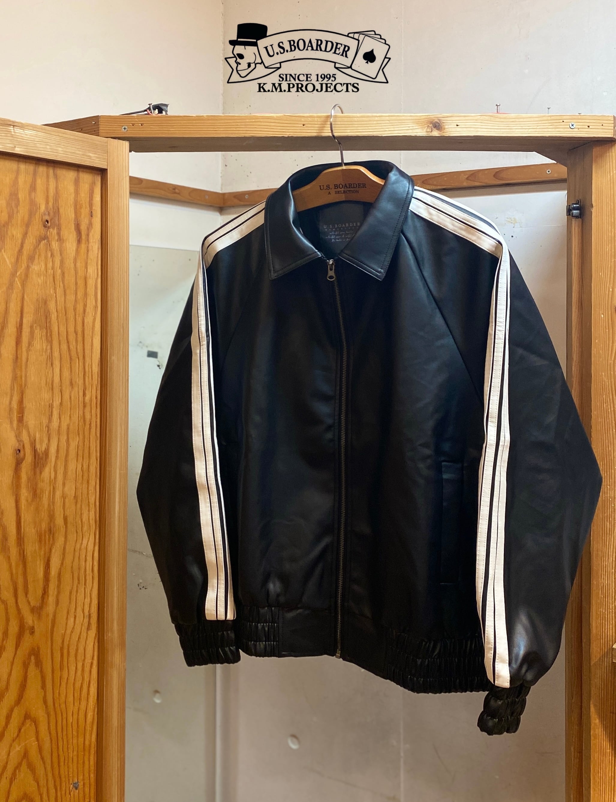 U.S.BOARDER PUサイドブルゾン レザーラインジャケット Black U.S.BOARDER PUサイドブルゾン レザーラインジャケット Black