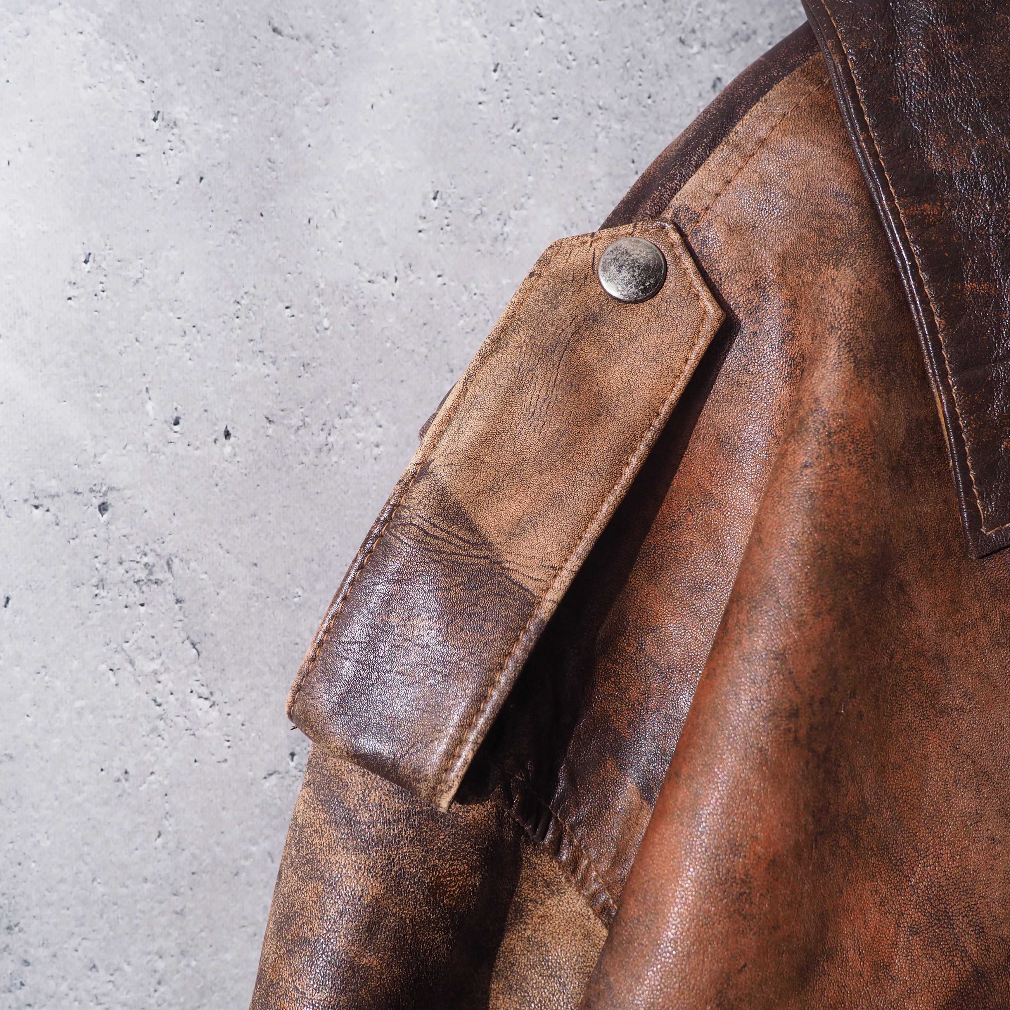 ” Special ” Aging processing Big Pockets vintage leather jacket