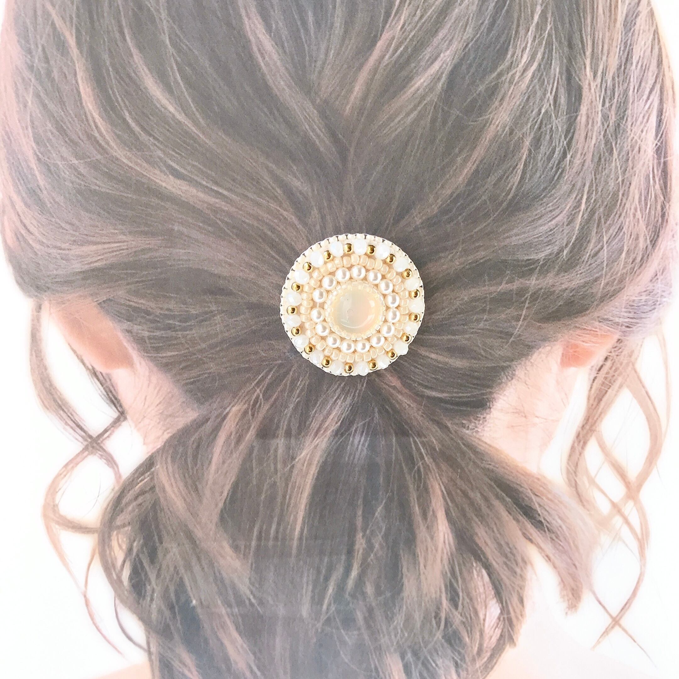 ビーズ刺繍】大人可愛いサークルヘアゴム 白 | Atelier tico（アトリエ