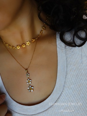 Triple Plumeria shell necklace Hawaiian jewelry(ハワイアンジュエリートリプルマザーオブパールプルメリアネックレス)