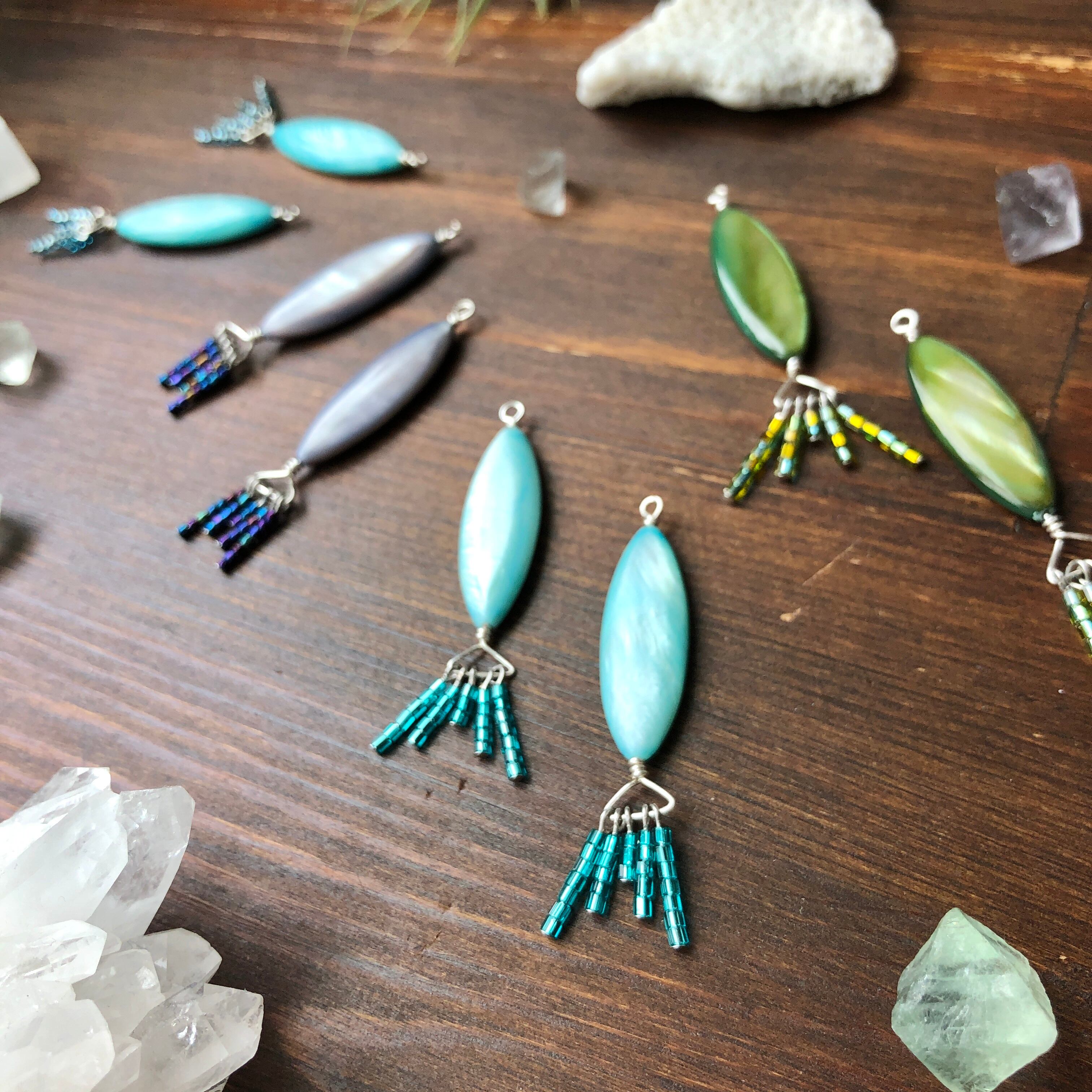 ◇お魚◇カラーシェル＊ピアス | yvous