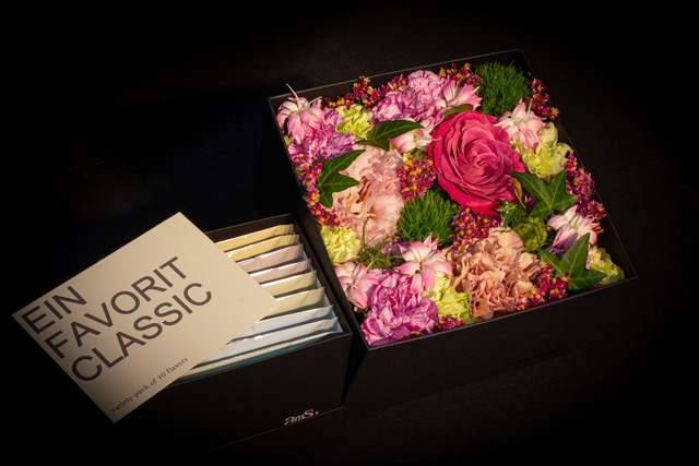 【Mother's Day Gift】Fresh Flower Box (M) + 紅茶のセット