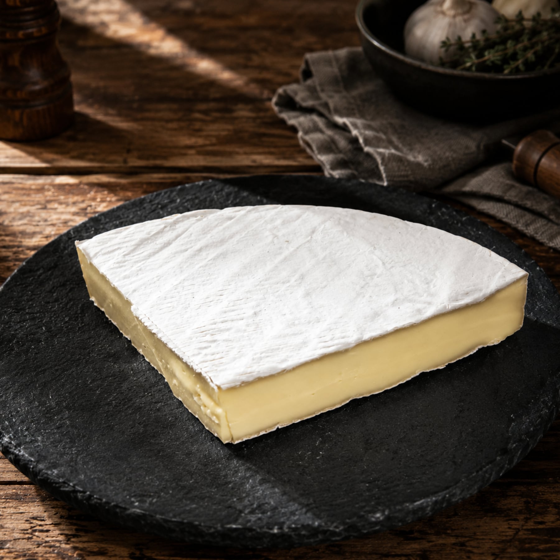 ブリー チーズ フランス産 白カビチーズ 1Kg ル ルスティック 濃厚クリーミー ワイン おつまみ パン サンドイッチに Le Rustique Brie Cheese【Nature Kiosk】