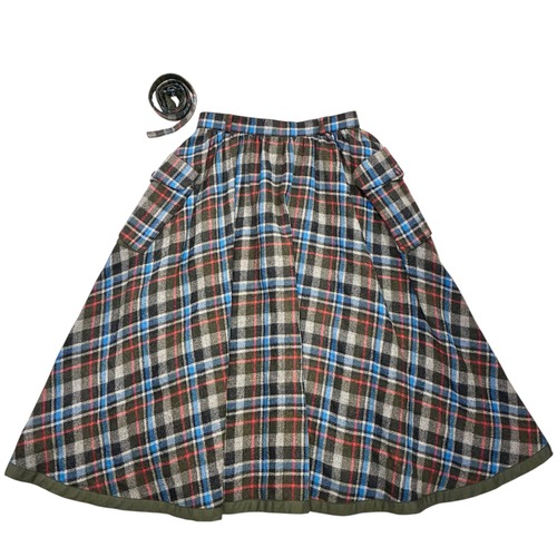 ポケット付きチェックスカート