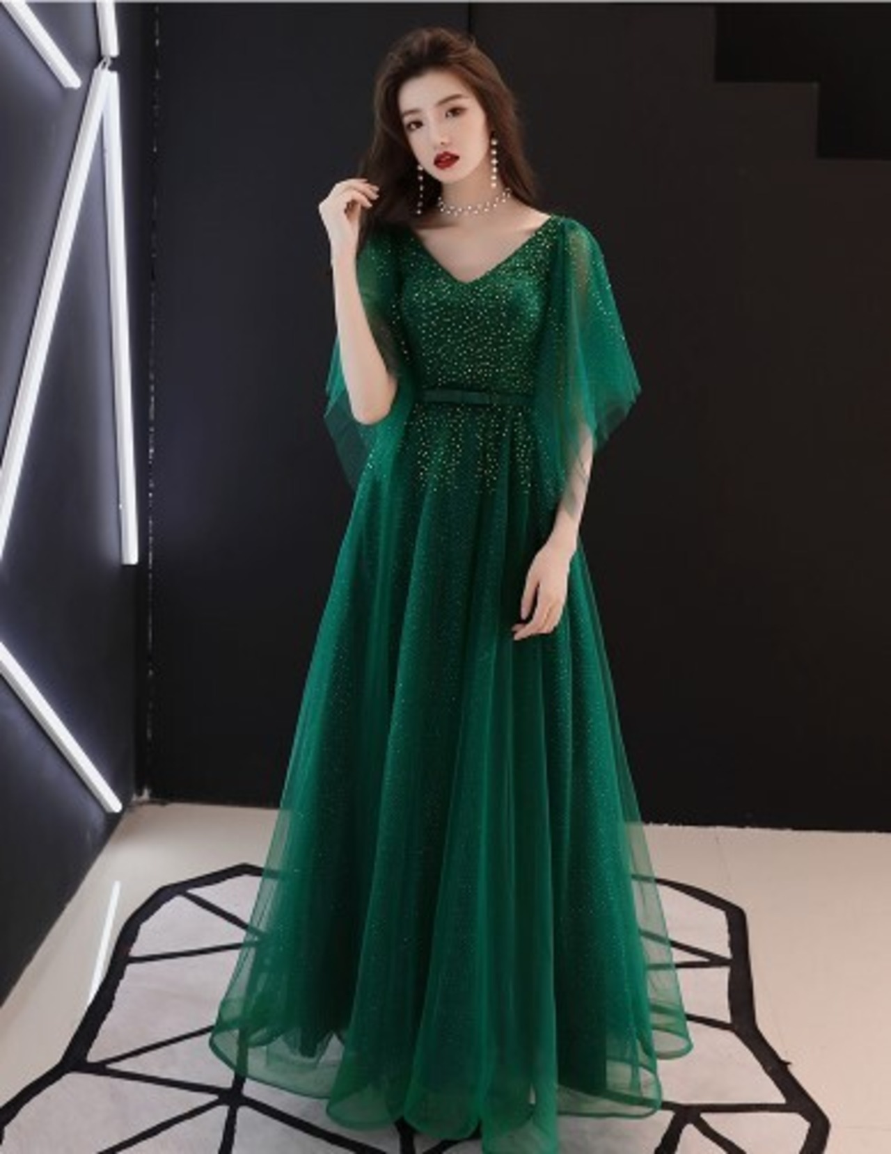 美品！ パーティードレス ロング 深めな緑 Vネックドレス エレガント  