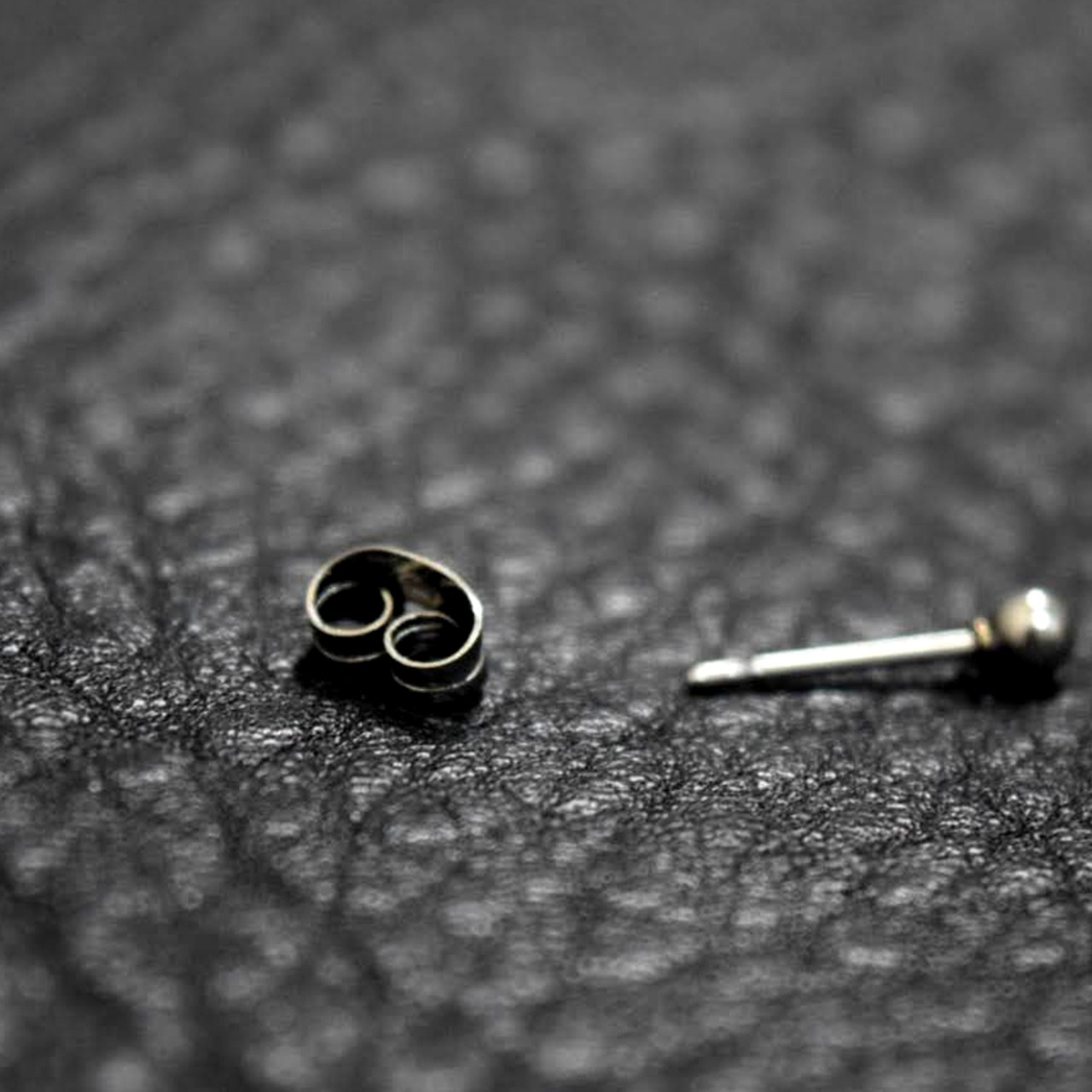 シンプル丸玉ボールピアス 両耳セット価格