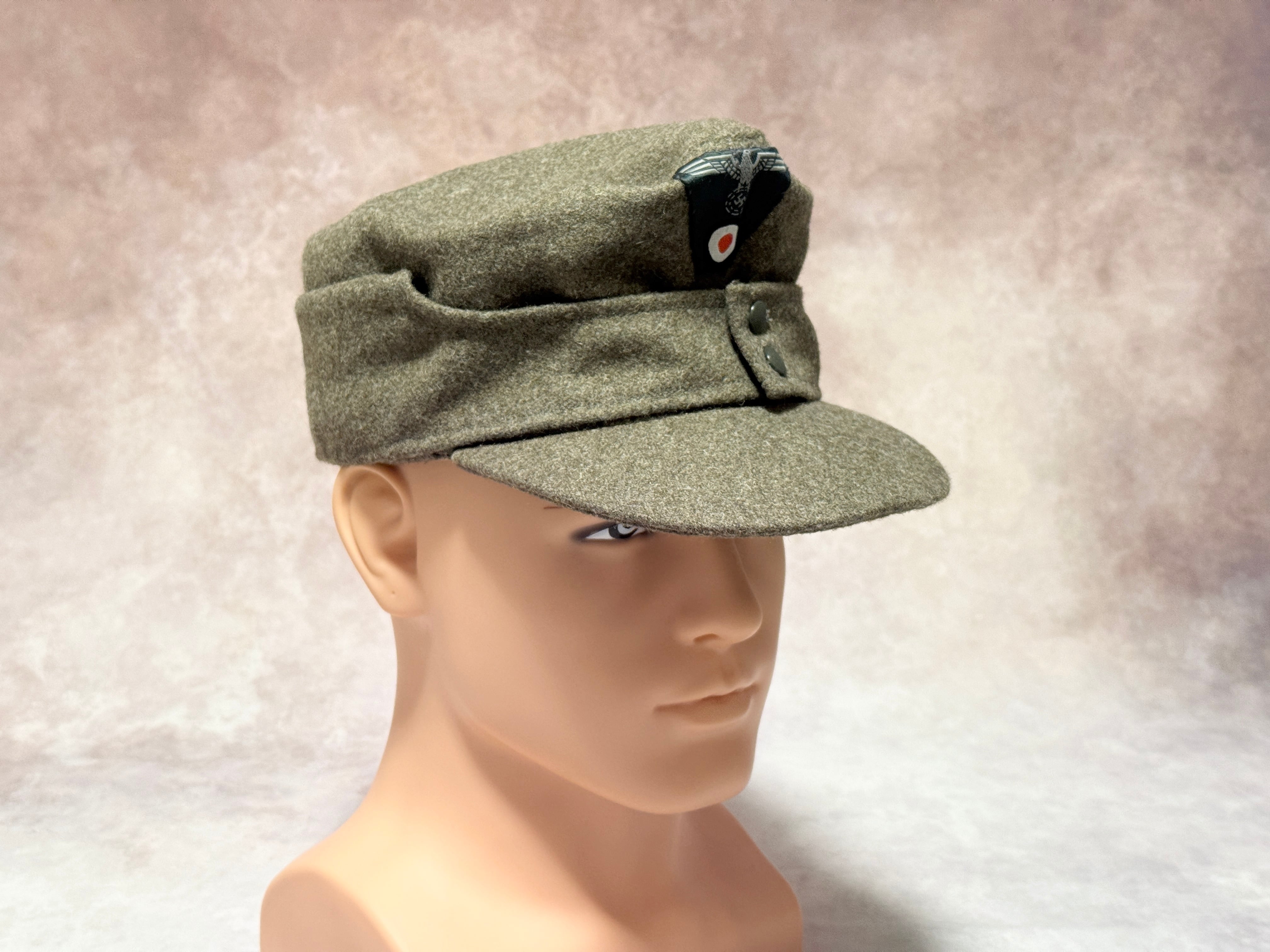 WWII ドイツ軍 M43規格帽 59cm 陸軍ワンピース徽章つき 26930-02