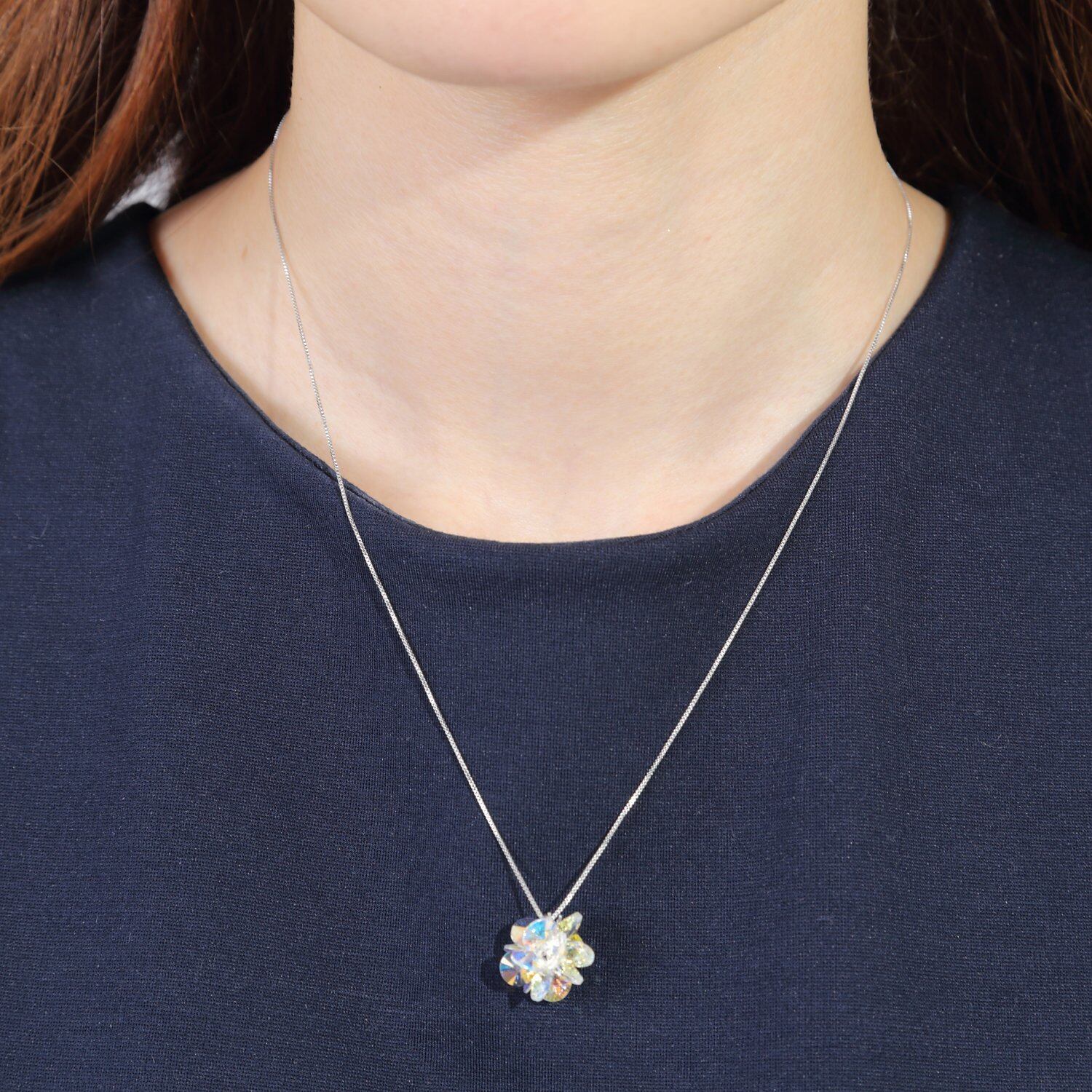 円池商店⚠️【新品・未使用】スワロフスキー フラワーネックレス 円池商店⚠️【新品・未使用】スワロフスキー フラワーネックレス 楽天