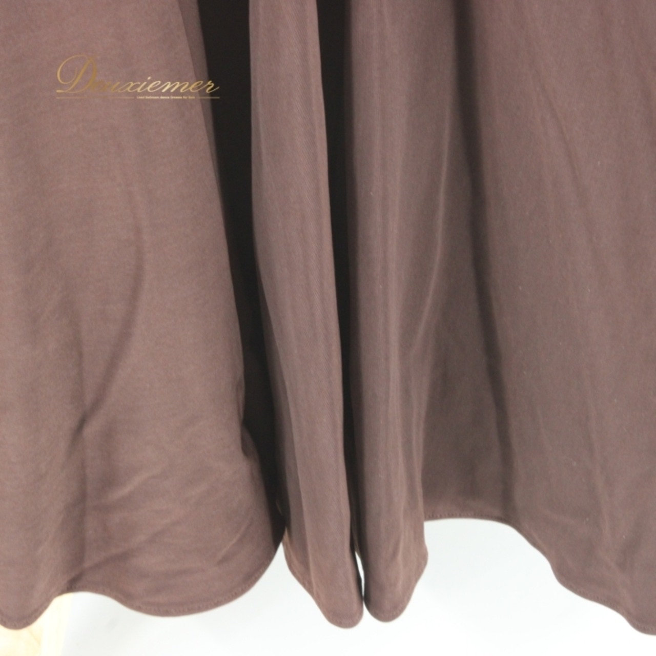 社交ダンス 衣装 スタンダード スカート レッスンウェア レディース 茶色 練習着 ブラウン系 無地 シンプル フォーマル 上品 ステージ衣装 上質 エレガント ダンス用スカート フィット感 伸縮性 大人向け プロフェッショナル レッスン用 練習着 ブラウンカラー 高級感 ストレッチ素材 おしゃれ コーディネート 体型カバー 使い勝手良い