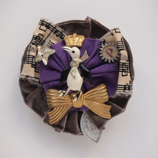 Penguin　Broach　