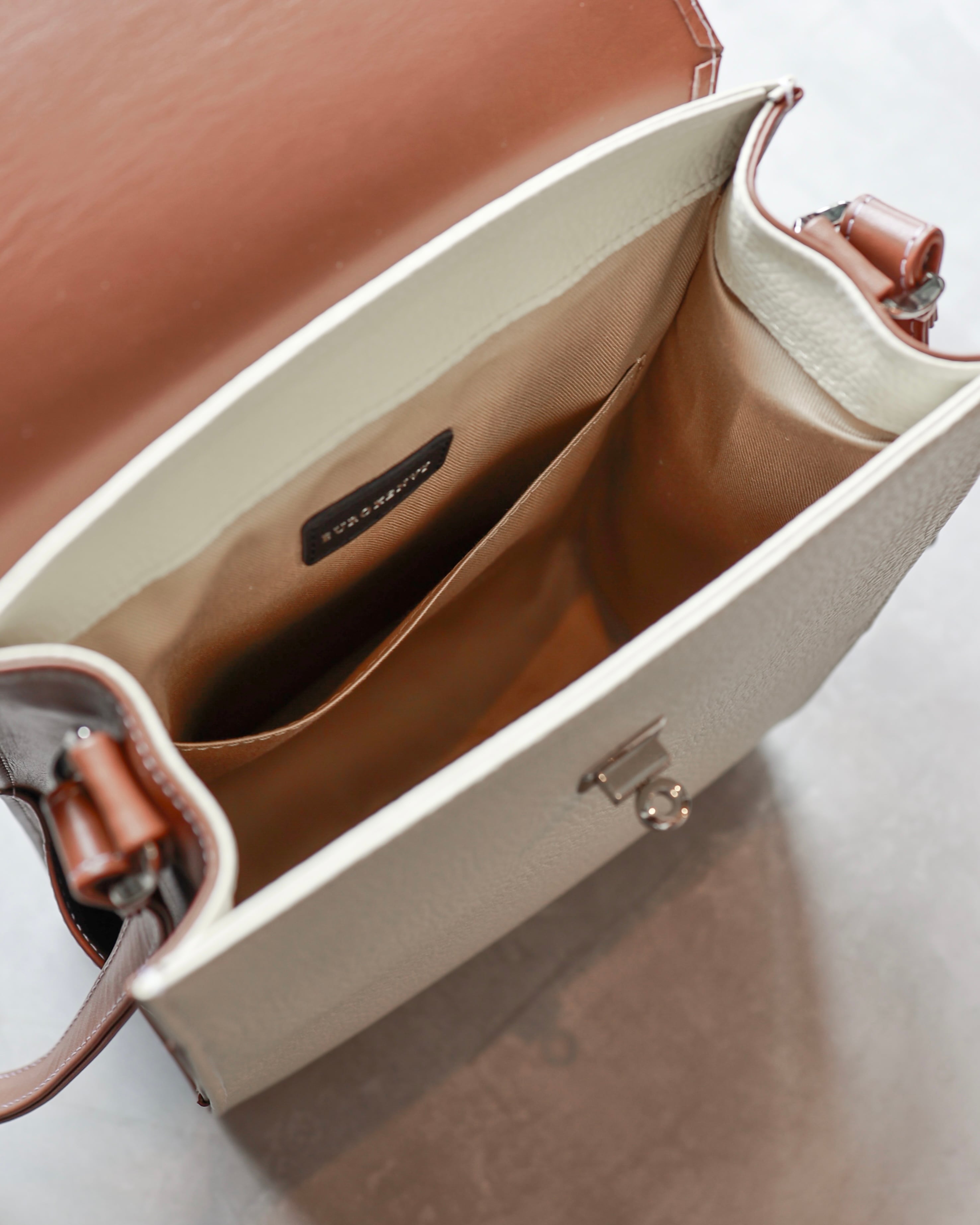 Italian Leather Shoulder Bag【イタリア・マストロット社製