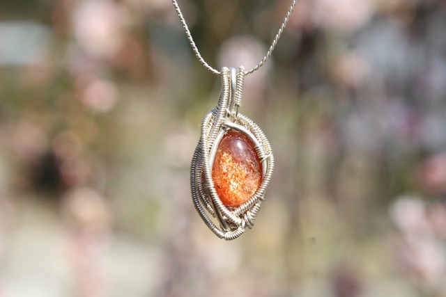 Sunstone silver925 wirewrapping pendant