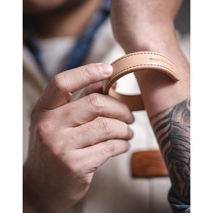 レザーオープンバングル 10105