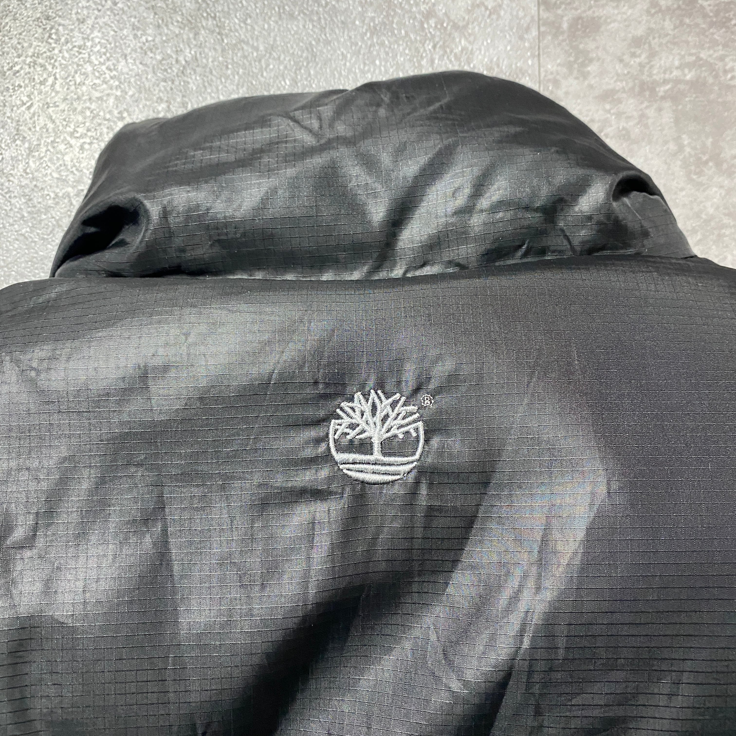 【90s当時物 ティンバーランド】サイズL刺繍ロゴパンパン ダウンジャケット黒. 90's Timberland ティンバーランド 刺繍ワンポイント ブラック 黒