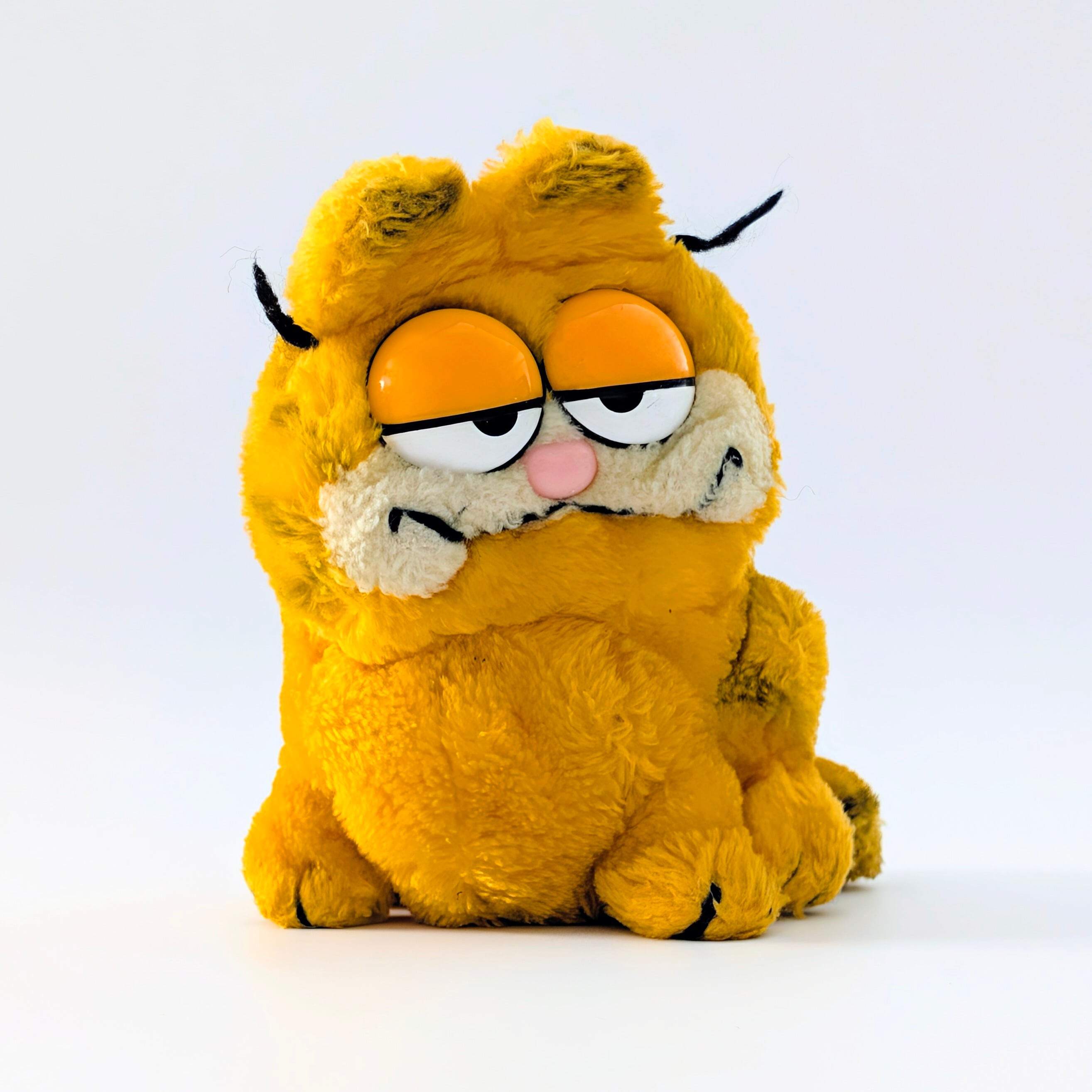 ☆ VINTAGE 1980年代初期 ☆【 Garfield ( ガーフィールド ) 】『 ガーフィールド / おすわり左向き 』Sサイズ / ぬいぐるみ プラッシュ plush 1980年代年製 〚アメリカン雑貨 アメトイ〛