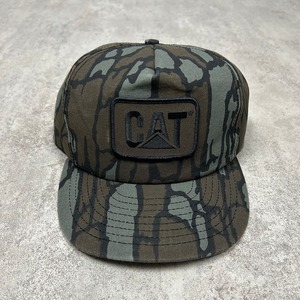 CAT TREBARK CAMO SNAPBACK HAT SIZE FREE (USED)