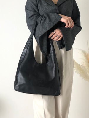 PRADA プラダ ロゴ レザー ホーボーバッグ ショルダーバッグ ブラック 