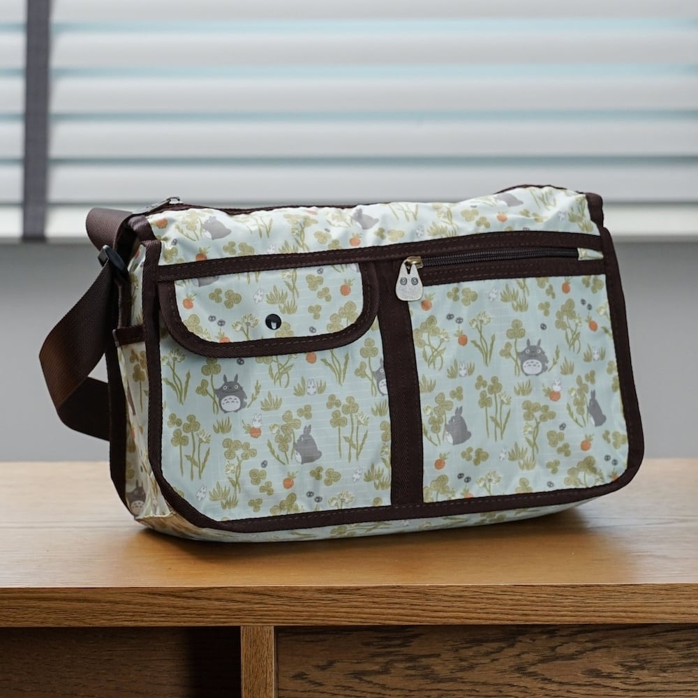 Foxfire 『となりのトトロ』 ショルダーバッグ　ジブリ ジブリ不朽の名作「となりのトトロ」と「Foxfire」が夢の