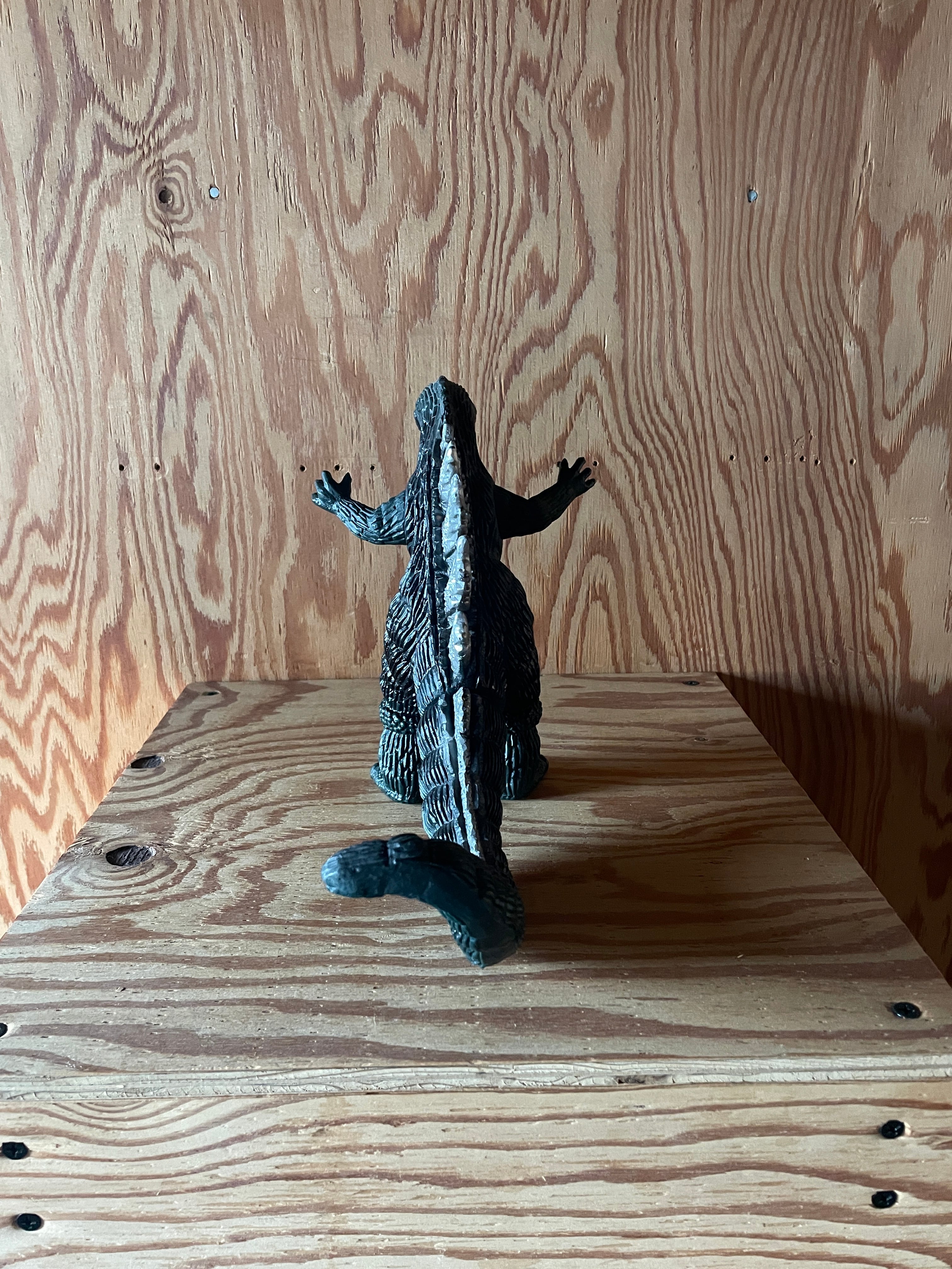 aoihitsuji / 80s godzilla / sofubi / japan / bandai / art