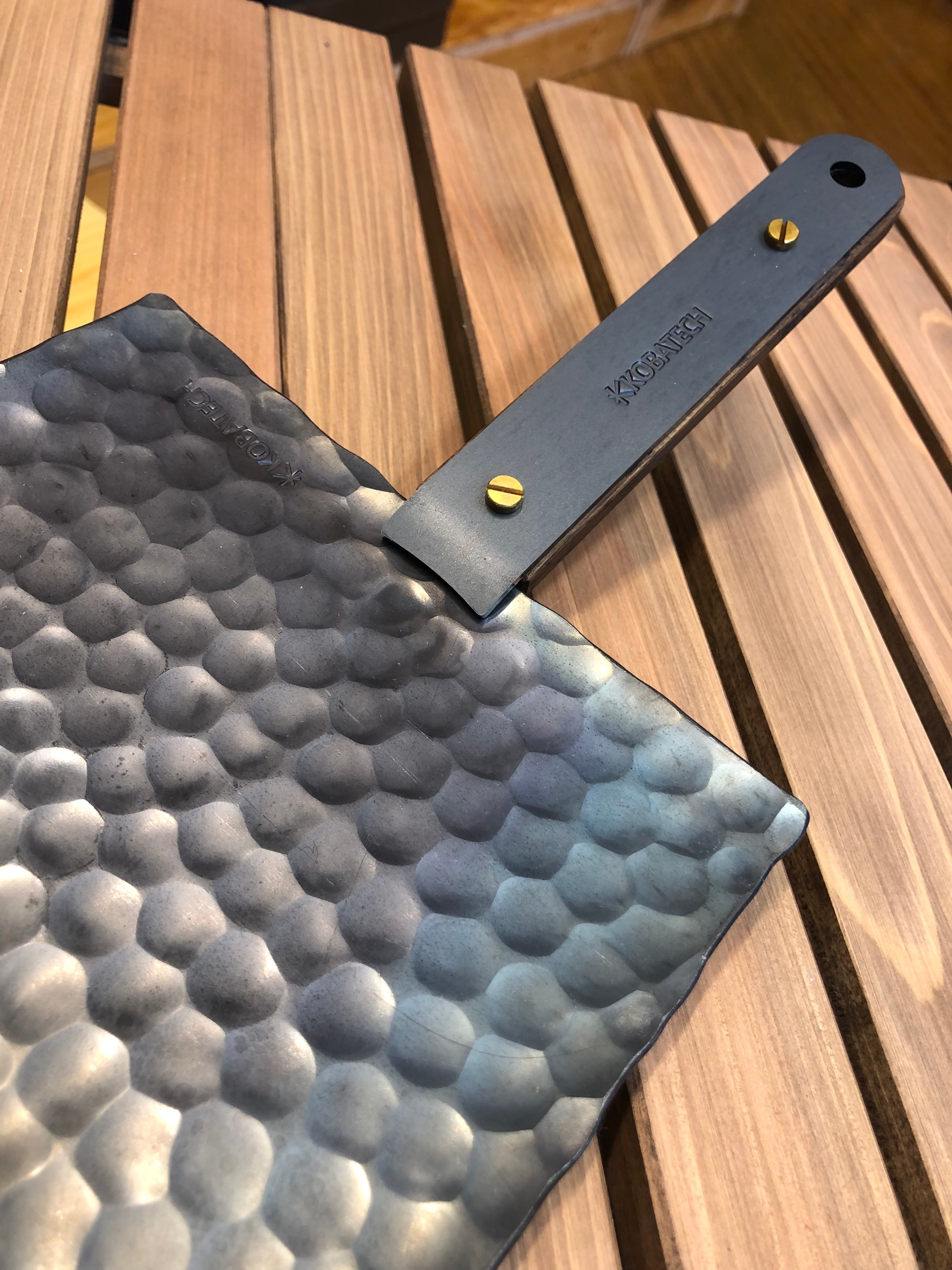 【Dekitech】HAMMER PLATE SQUARE＋GRIP 黒皮 DekiTech HAMMER PLATE SQUARE | OLIVE OUTDOOR EQUIPMENT