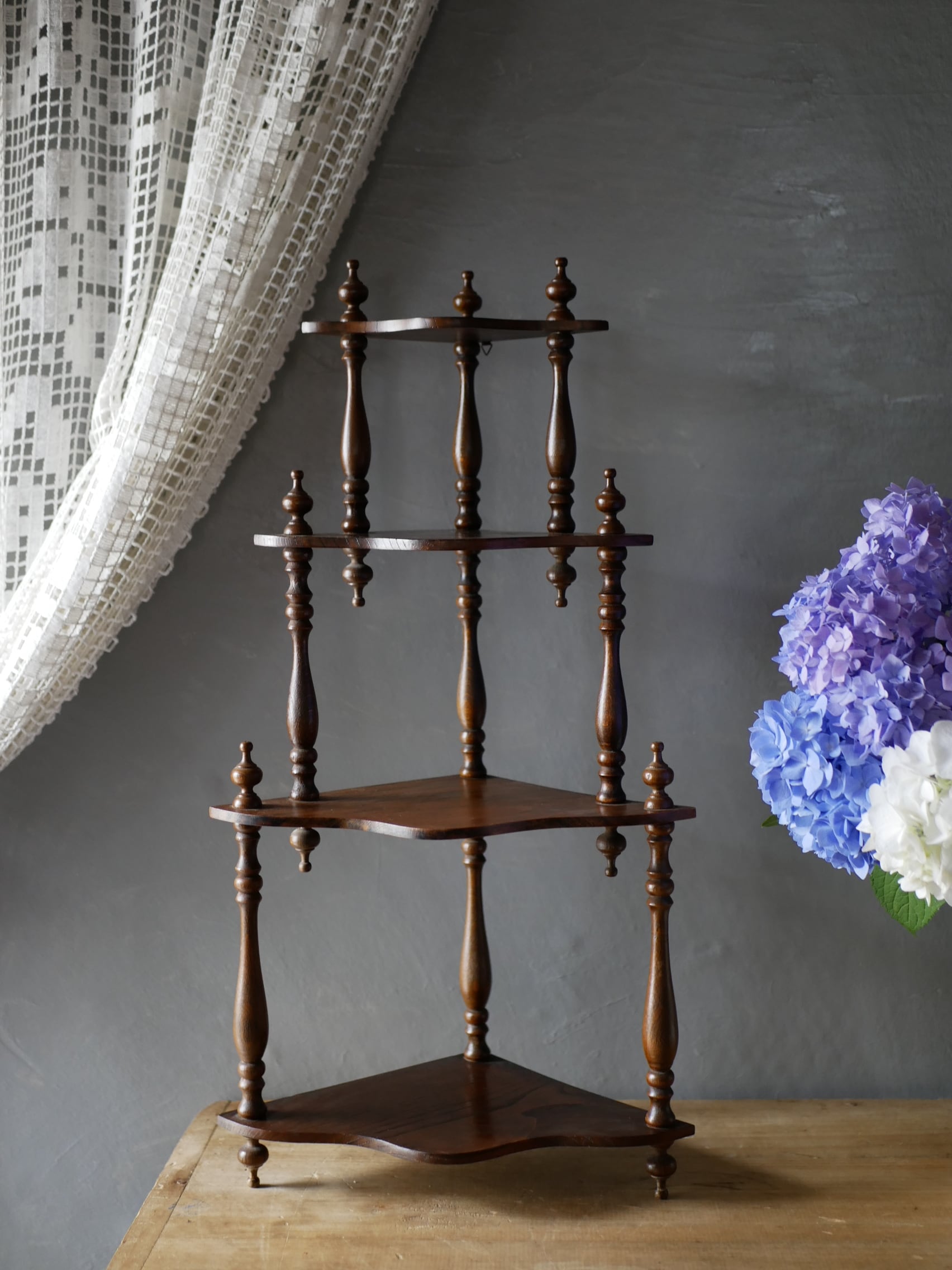 アンティーク棚 シェルフ フランス ブルターニュ地方 ブロカントのある暮らし