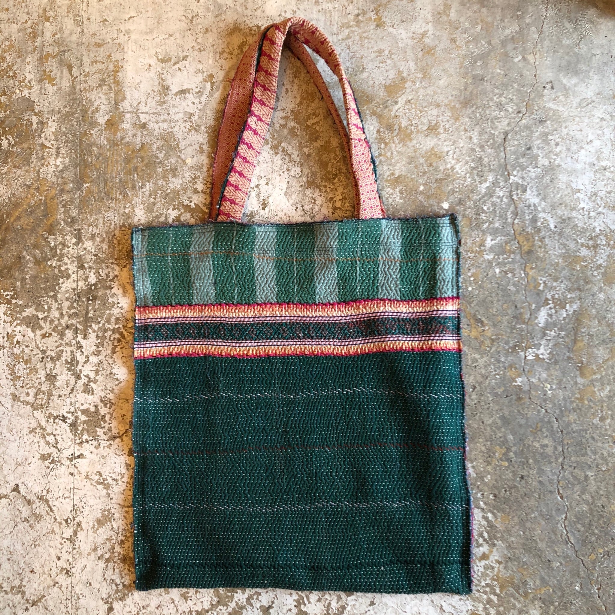 【Vintage】カンタ刺繍のトートバッグ②