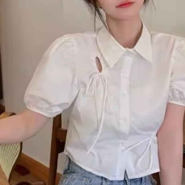 リボンデザインパフスリーブシャツ