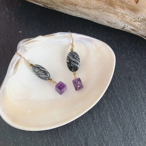 ゼブラジャスパー×キューブカットアメジストのピアス