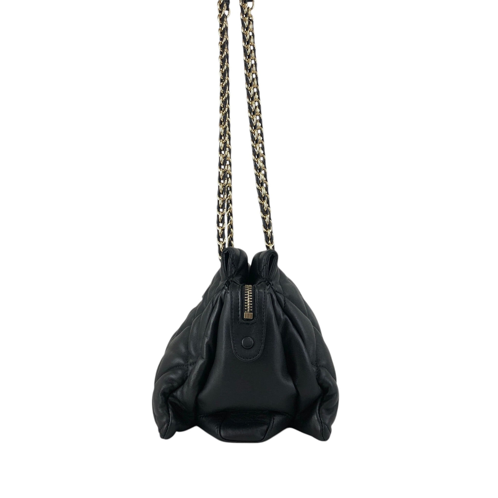 Salvatore Ferragamo サルヴァトーレ フェラガモ ヴァラリボン