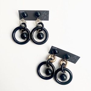 Floating circle earrings L-017