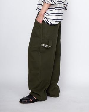 baggy silhouette cotton trousers