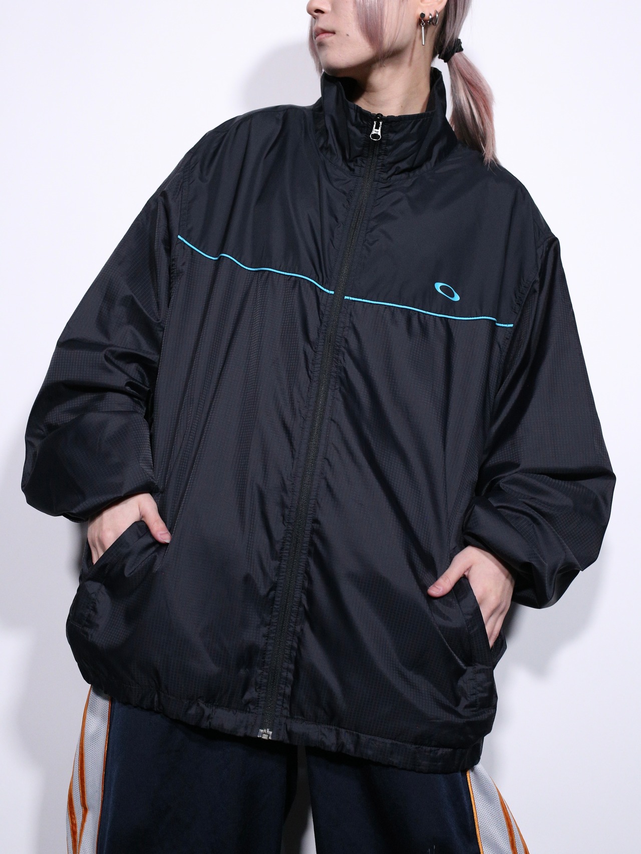 ”oakley” neon blue ellipse logo print nylon jacket - 1