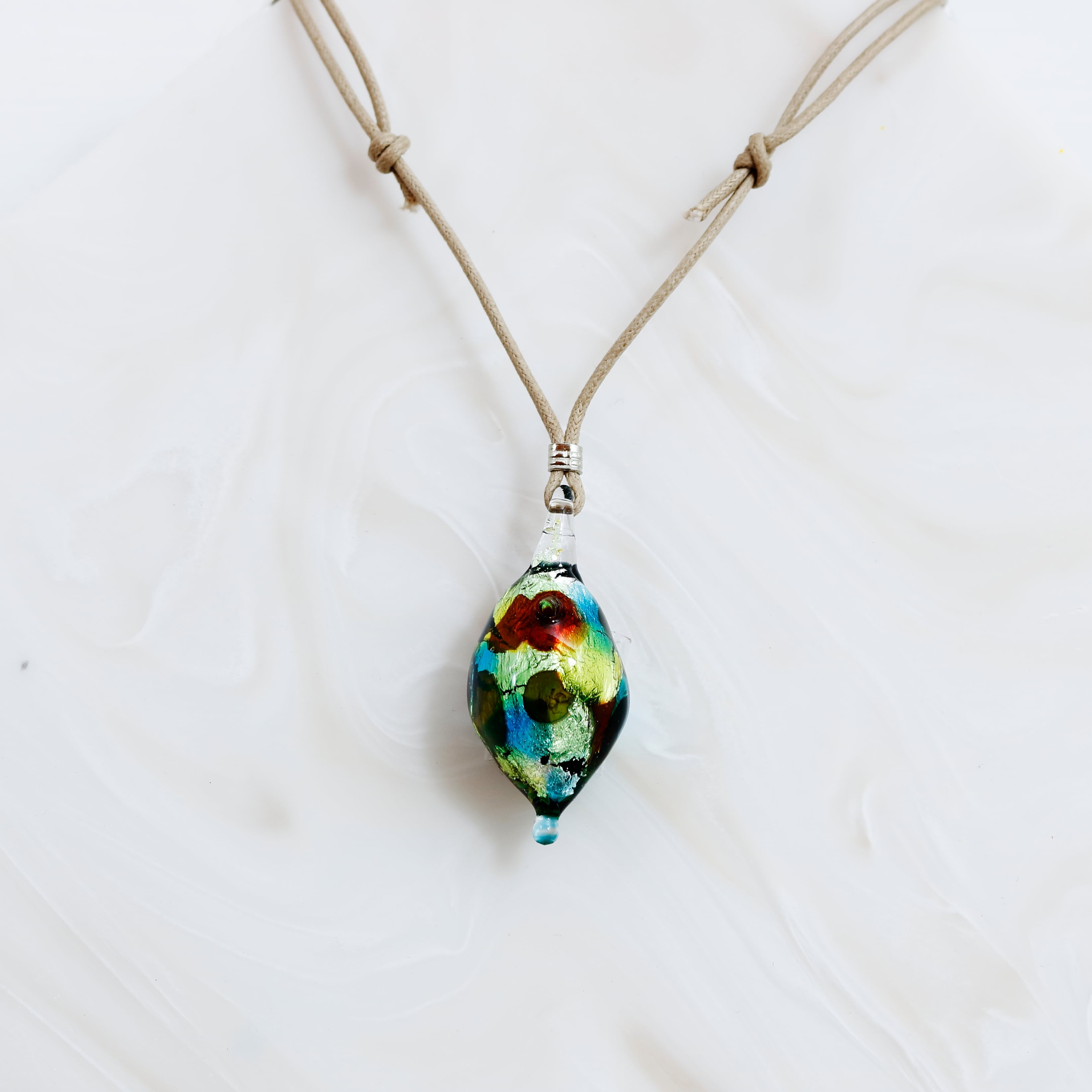 硝子のアロマペンダント(銀箔入)<大和玉蟲 -Yamatotamamushi