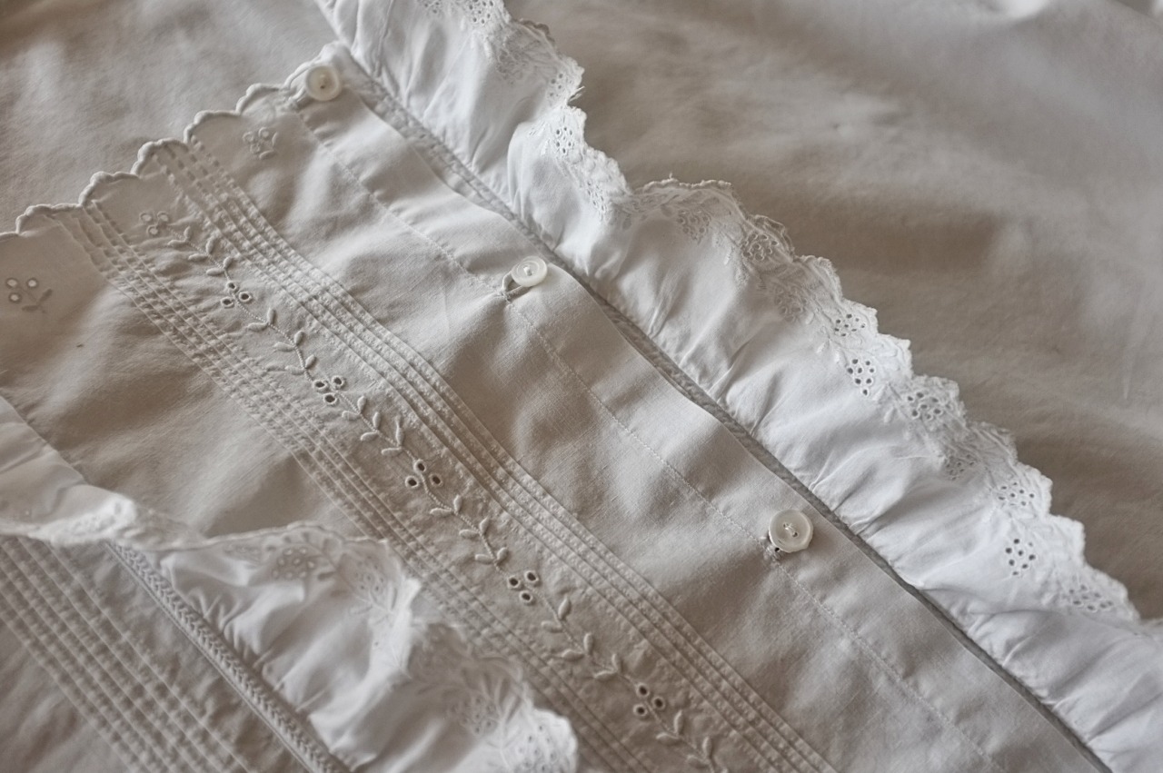 フランス 1900s 豪奢と悦楽と白薔薇とフリルレースブラウス アンティーク