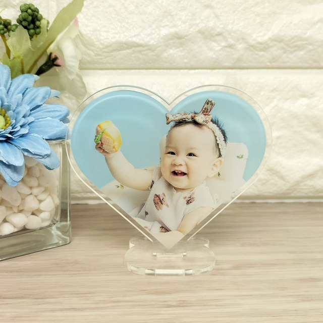 ハート型アクリルスタンド