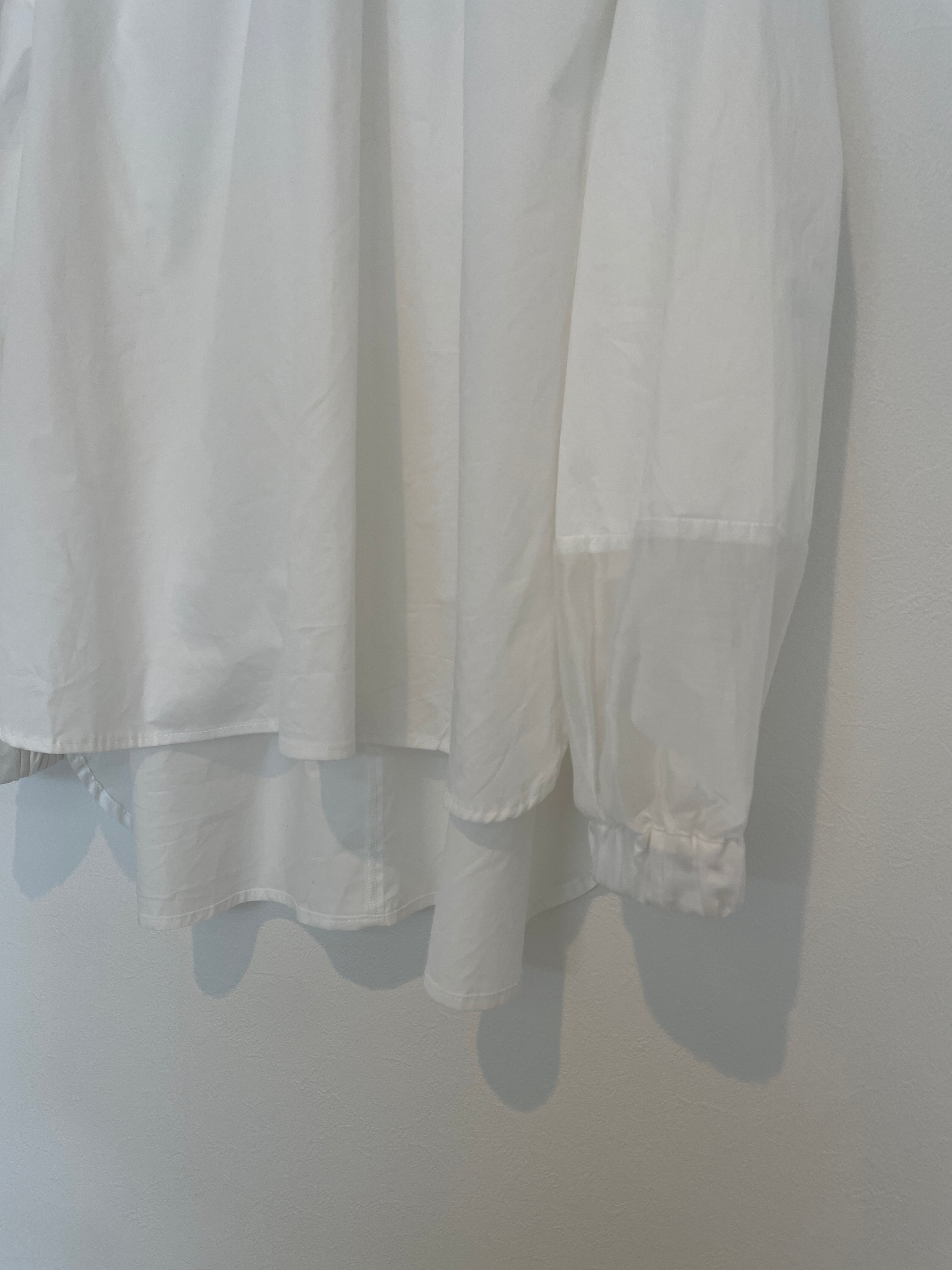 【SELECT】サテンシアーブロードパールモチーフHネックBL