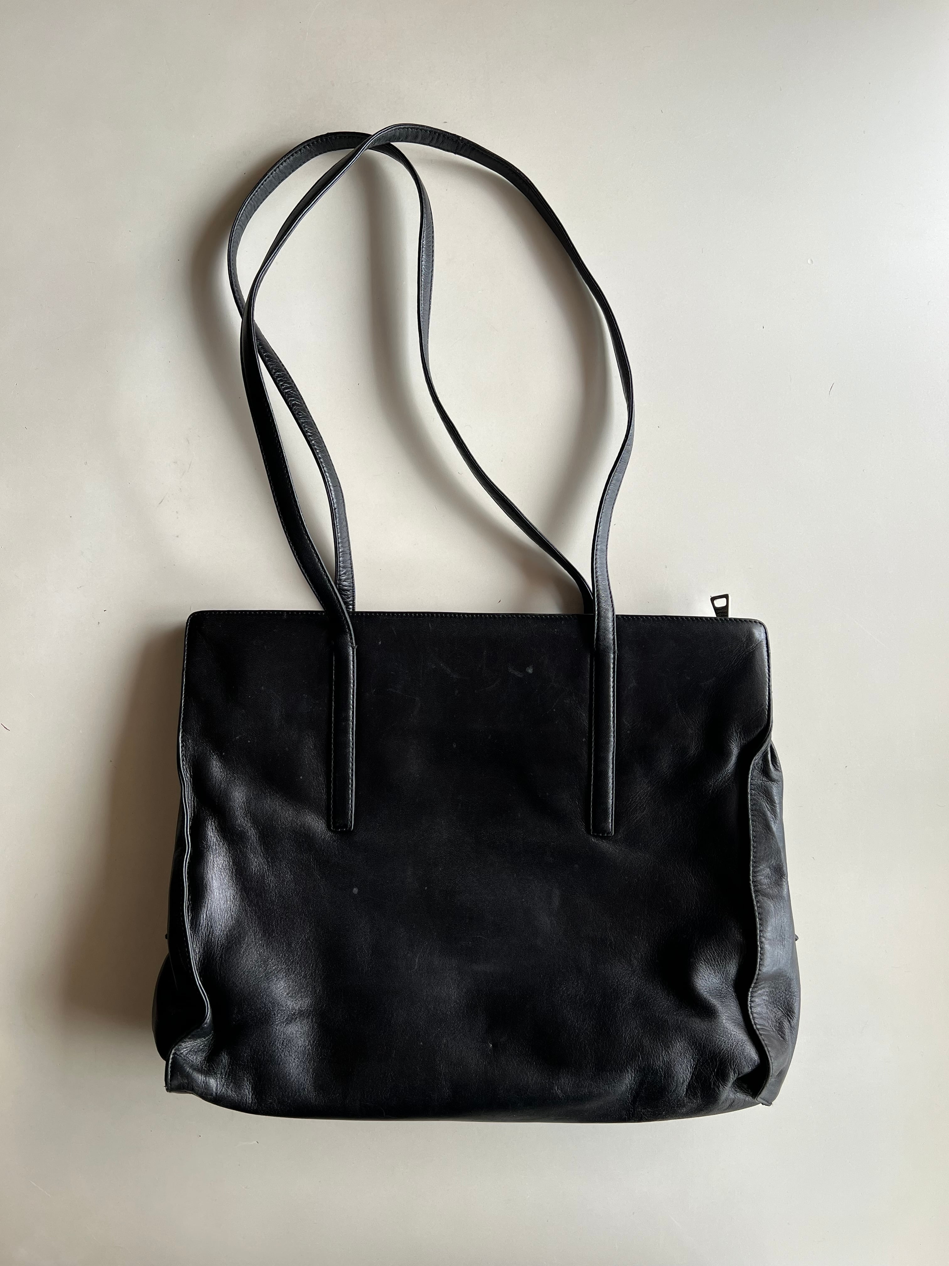 FW1997 PRADA LEATHER HAND BAG | triptraproll FW1997 PRADA LEATHER HAND BAG | triptraproll