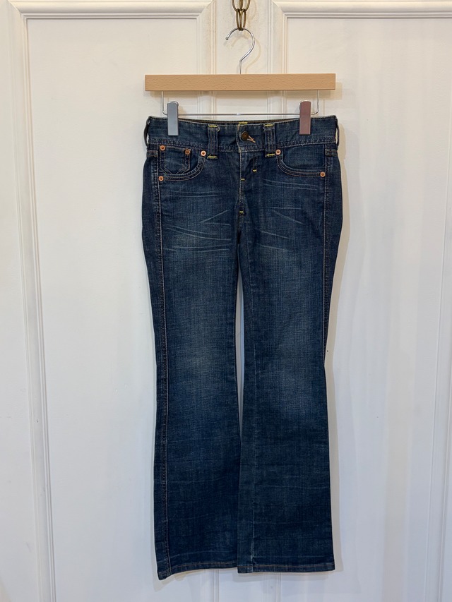 Levis/ Vintage straight denim . (O)