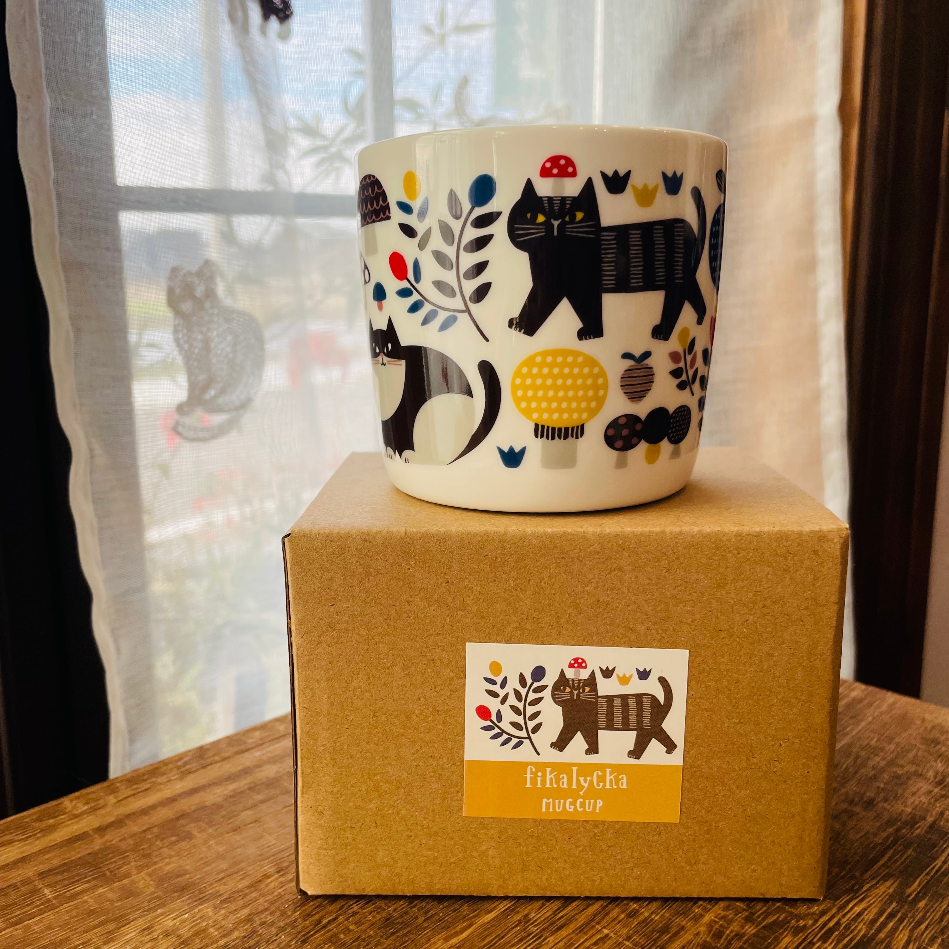 マグカップ｜fikalyckaマグ  猫雑貨 猫モチーフ 猫柄 猫グッズ おうち時間 黒猫 プレゼント プチギフト 贈り物