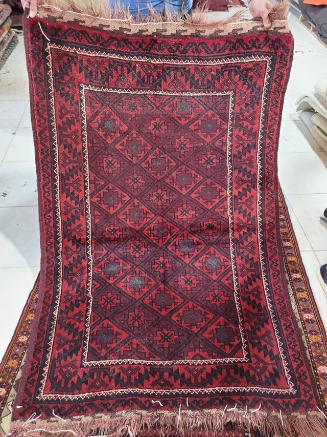 絨毯クエスト48【No.24】 ※現在、こちらの商品はイランに置いてあります。ご希望の方は先ずは在庫のご確認をお願いします。