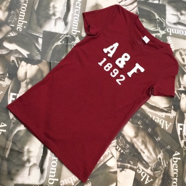 Abercrombie＆Fitch　WOMEN　Ｔシャツ　Ｍサイズ