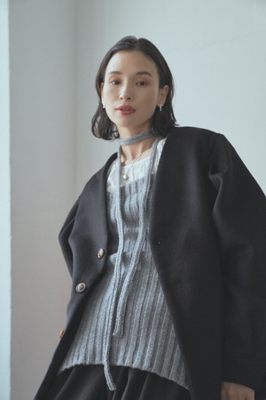 Sholder Tuck Design Coat